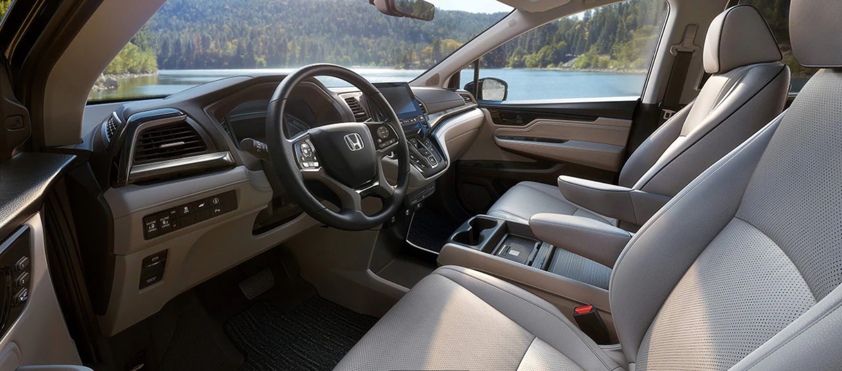 Front Seats in the 2023 Odyssey