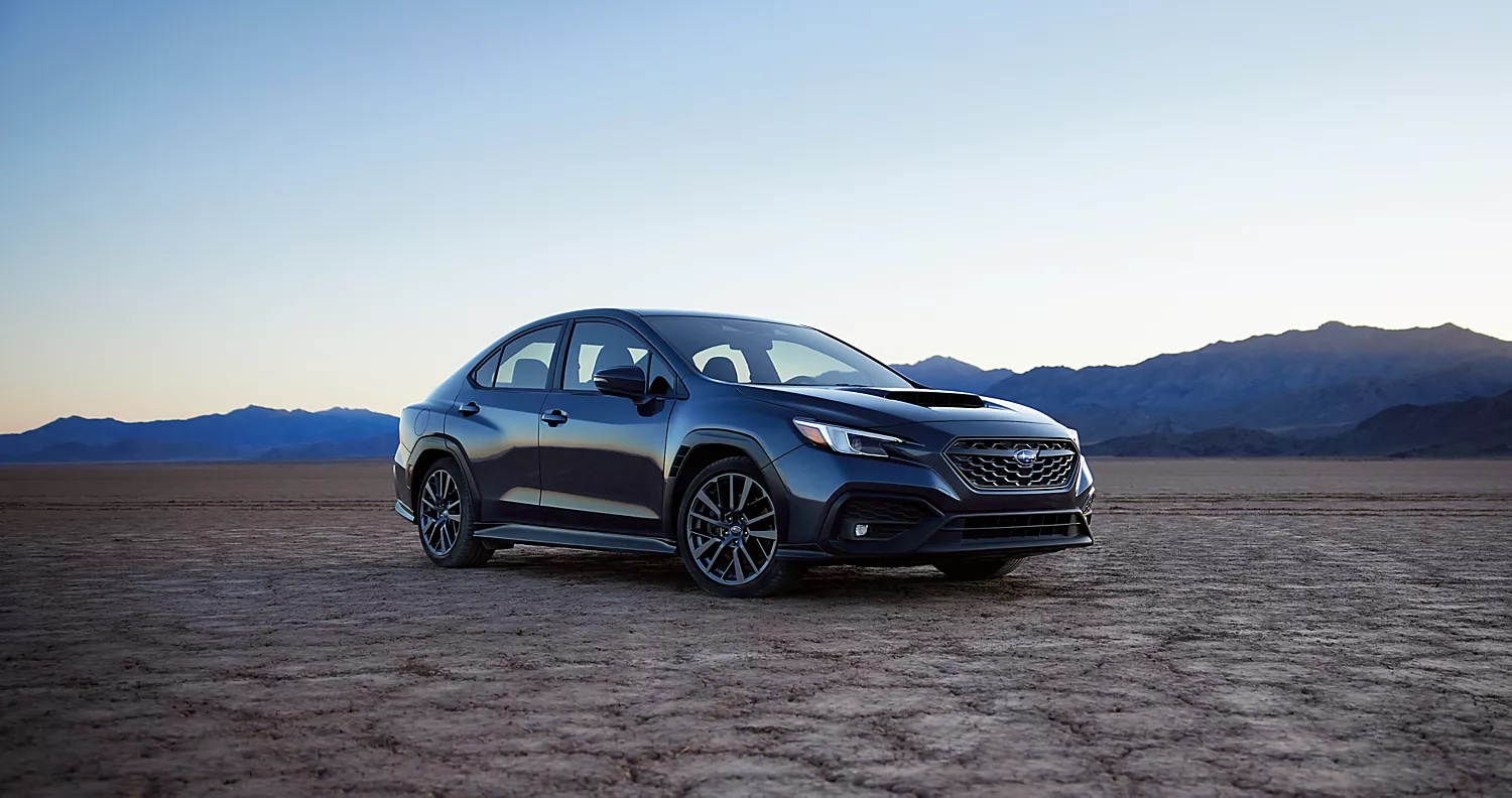 El vehículo que se muestra es el Subaru WRX 2022 en Magnetite Gray Metallic.