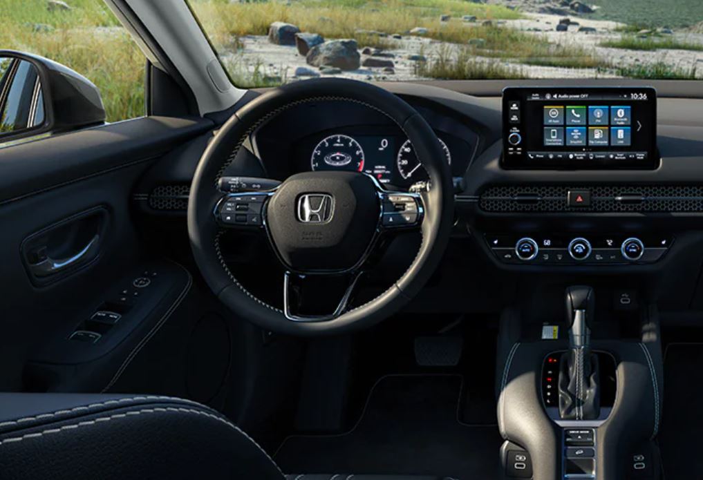 La cabina te ofrece buena visibilidad al exterior, materiales de primera calidad y distintivos detalles de diseño. 