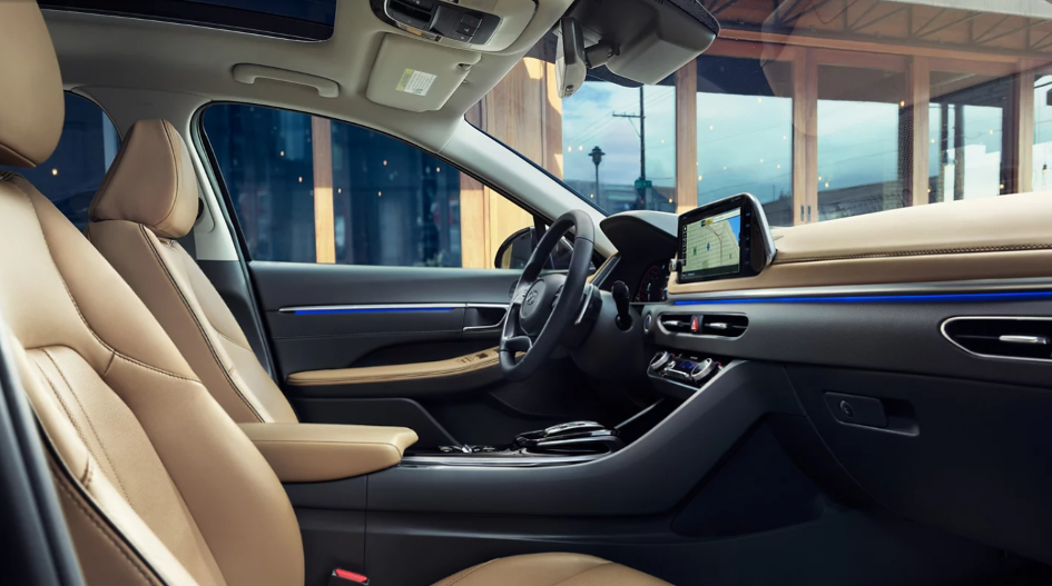 El Hyundai SONATA 2023 tiene un estilo distintivo en su interior.