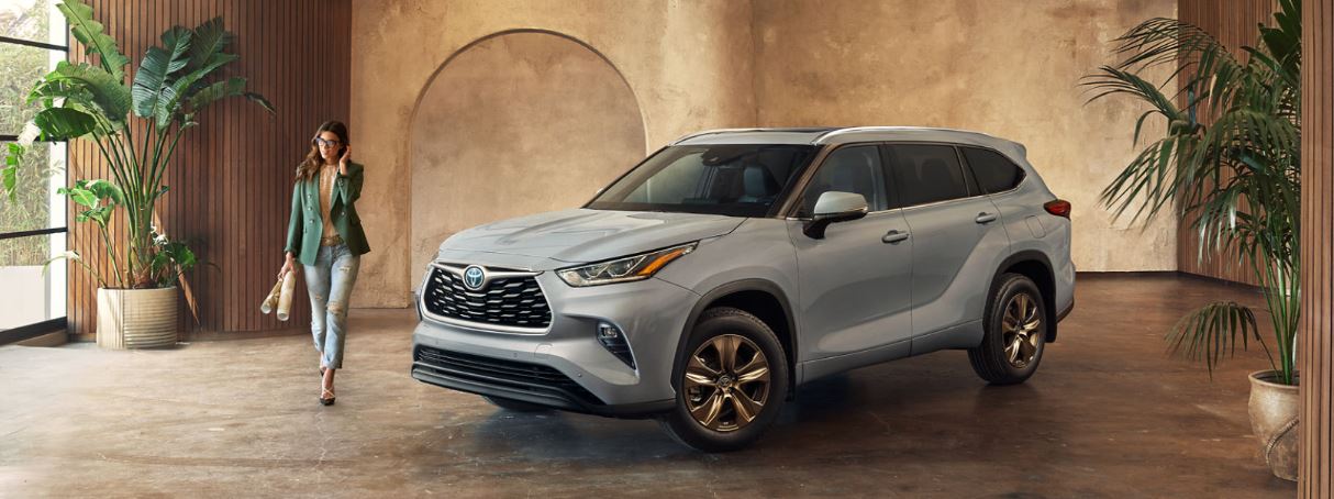 2023 Toyota Highlander for Sale near St. James, NY