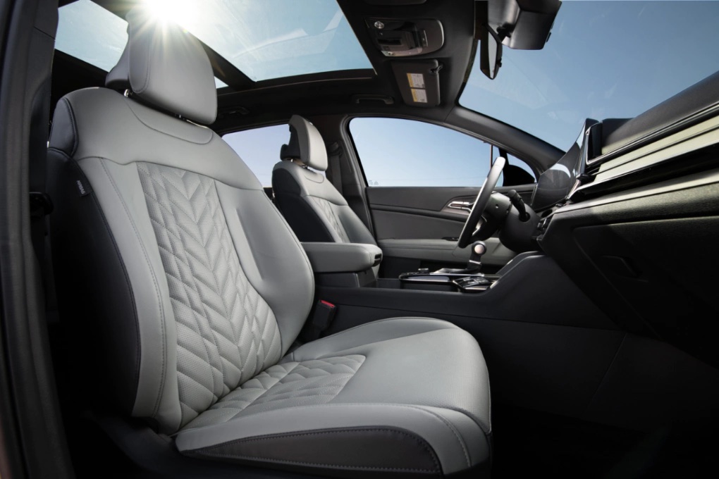 2023 Kia Sportage Front Seats