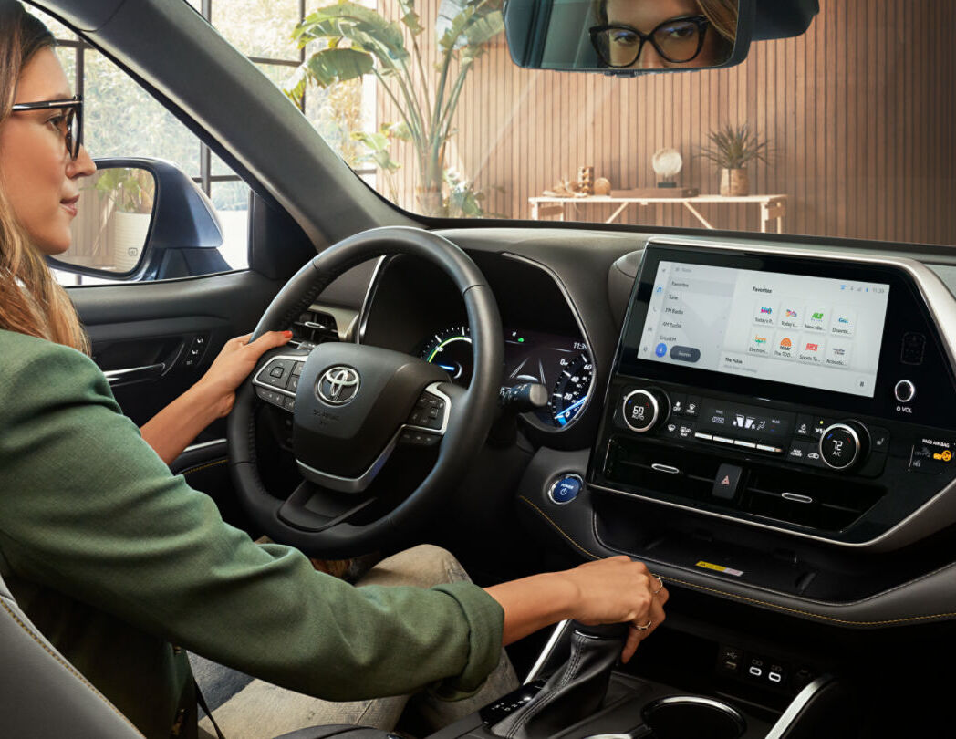 2023 Highlander Center Stack