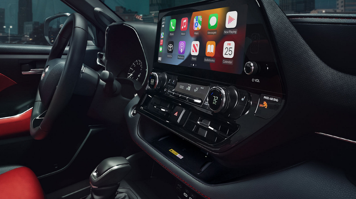 2023 Toyota Highlander Center Stack