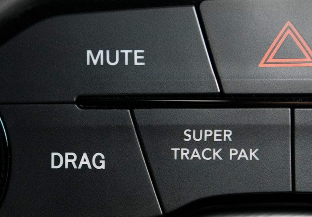 2022 Dodge Challenger Drag Mode