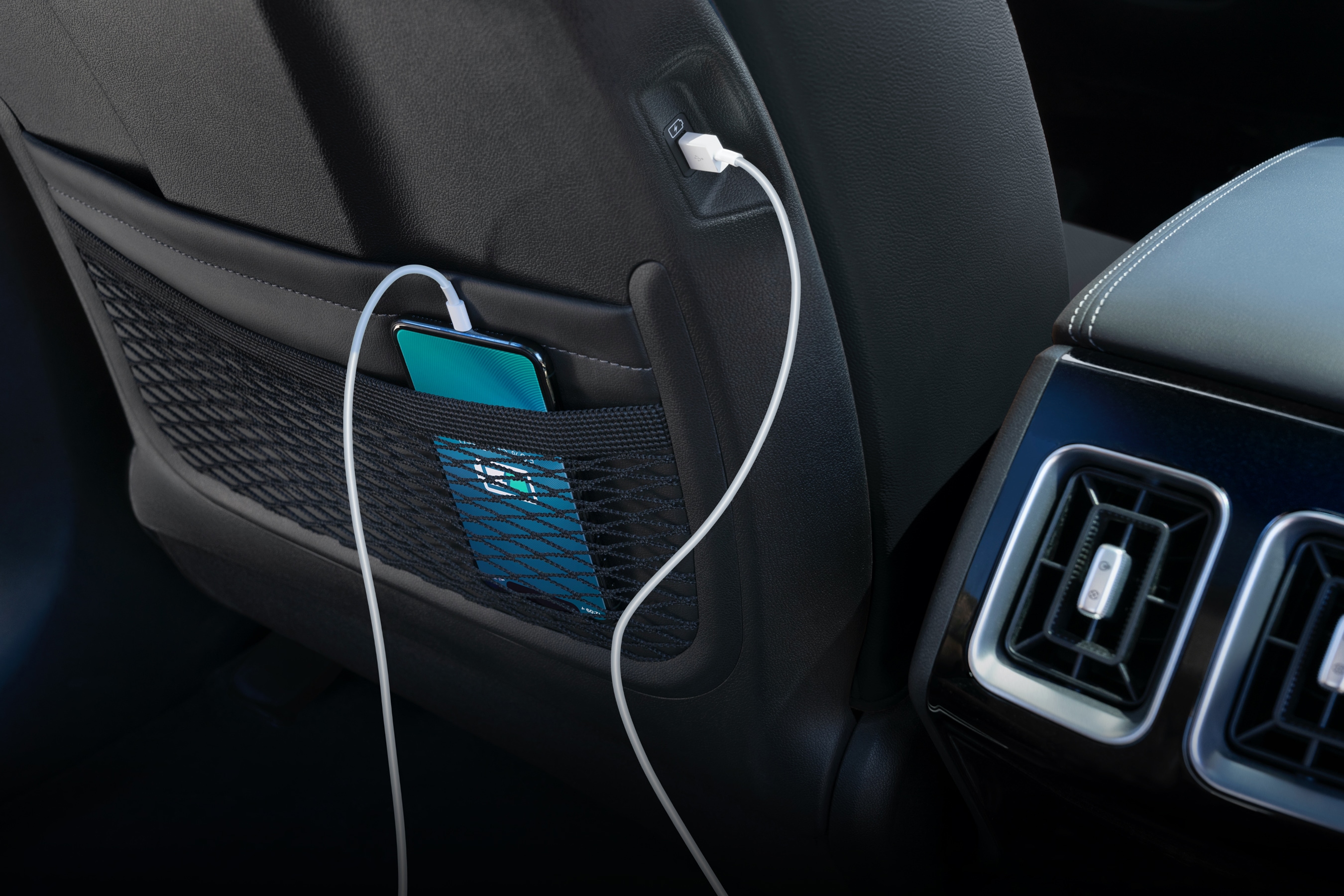 2023 Kia Sorento USB Ports
