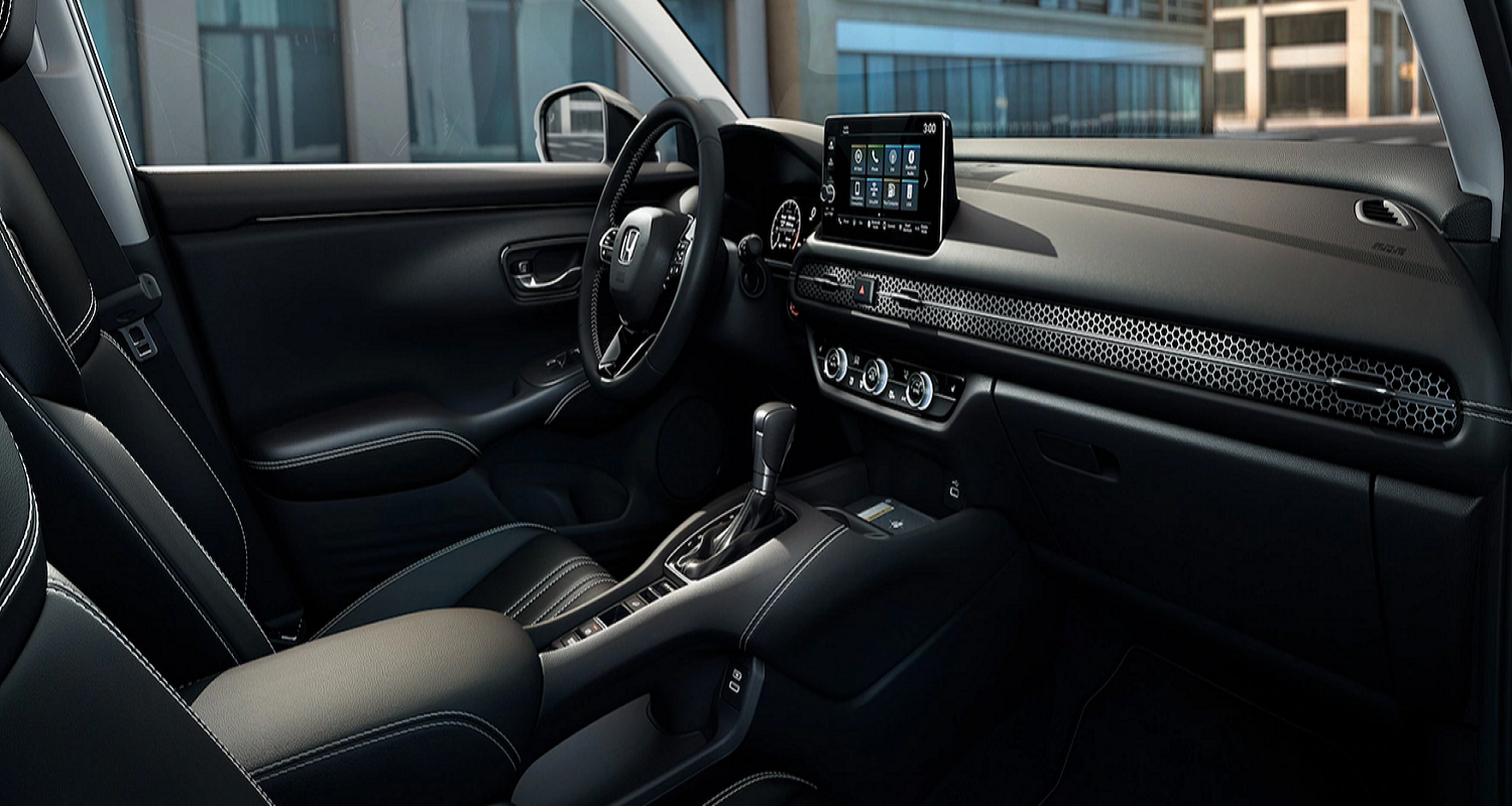 2023 Honda HR-V Console and Dashboard
