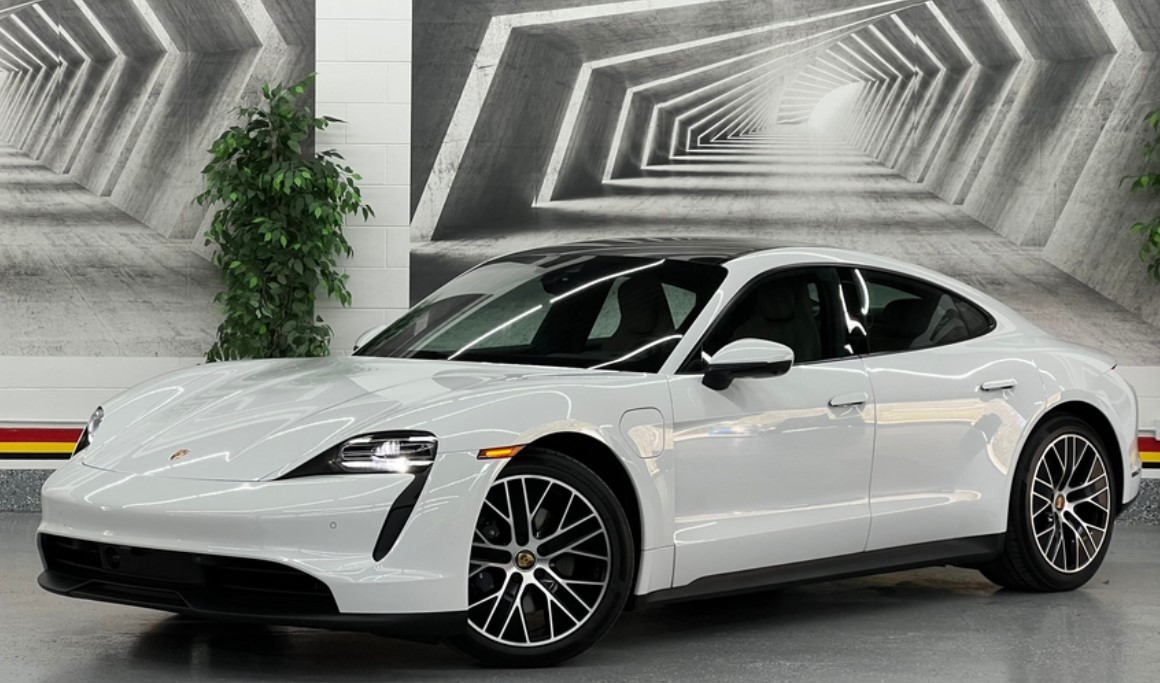 3 Posh Points In Premium Modern Vehicles Luxury Motor Car Company