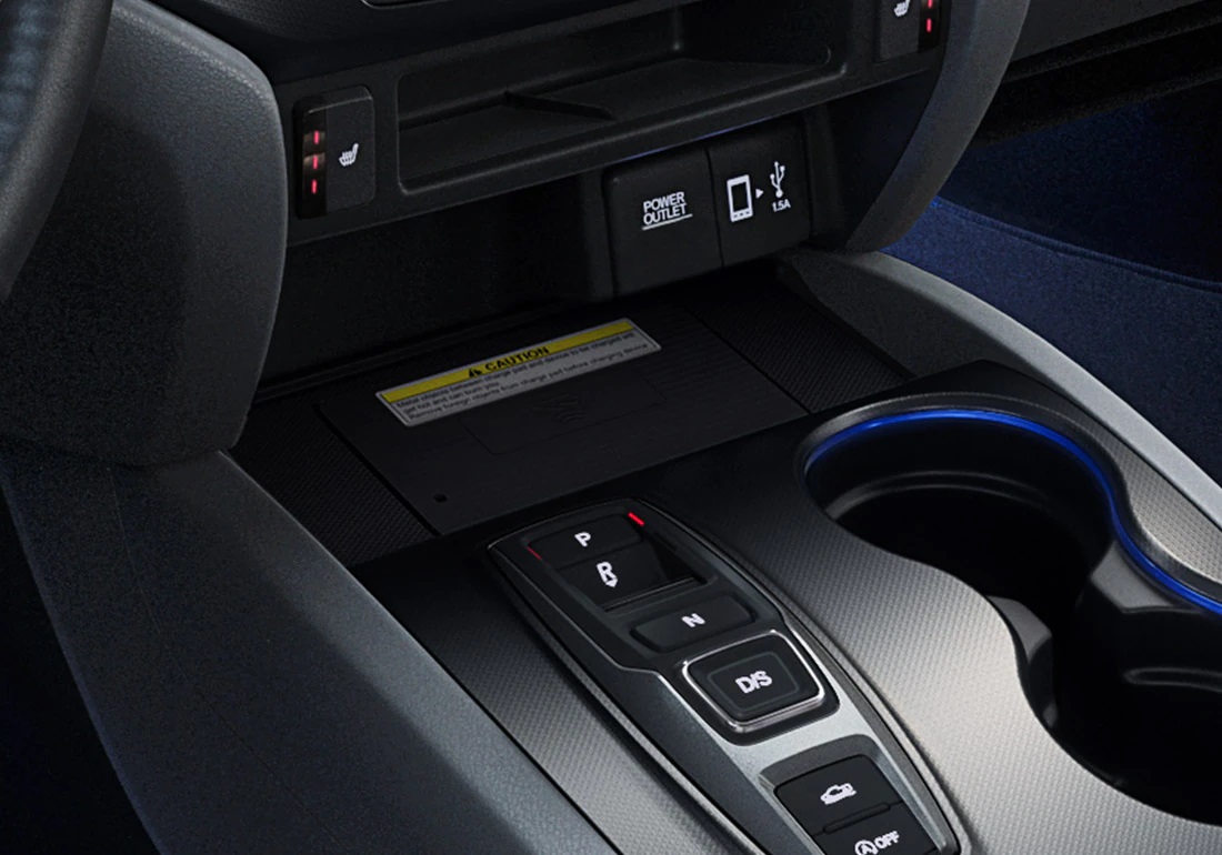 2023 Honda Ridgeline Wireless Charger and Gear Controls