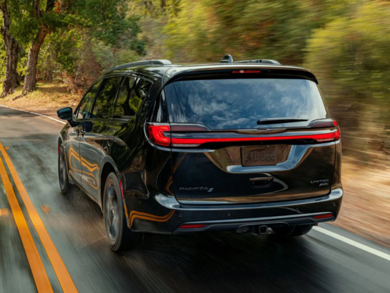 The versatile 2023 Chrysler Pacifica near Colorado Springs CO