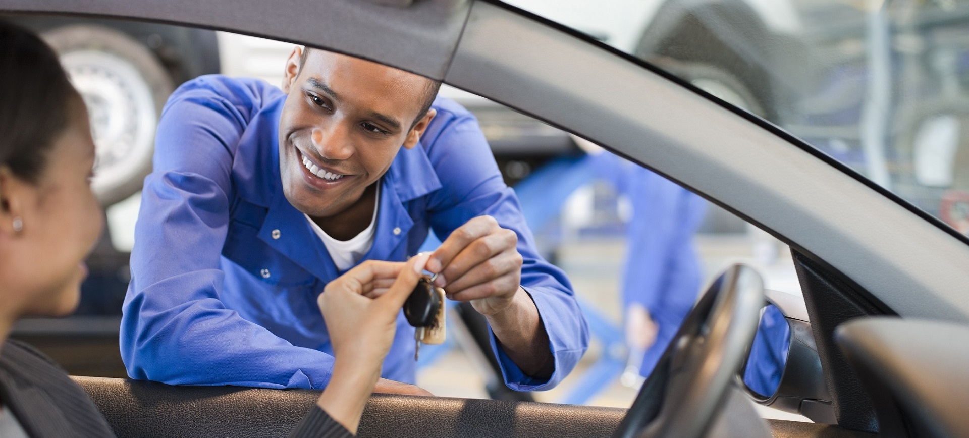 Signs It's Time for an Oil Change - Evans Tire & Service Centers