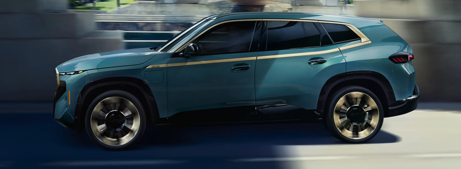 2023 BMW XM Key Features in Queens, NY