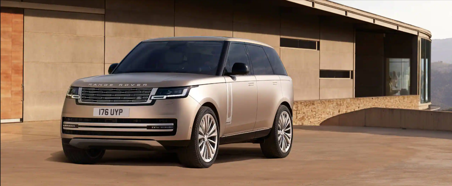 Range Rover Hybrid The Sophisticated Transport Of Choice For The