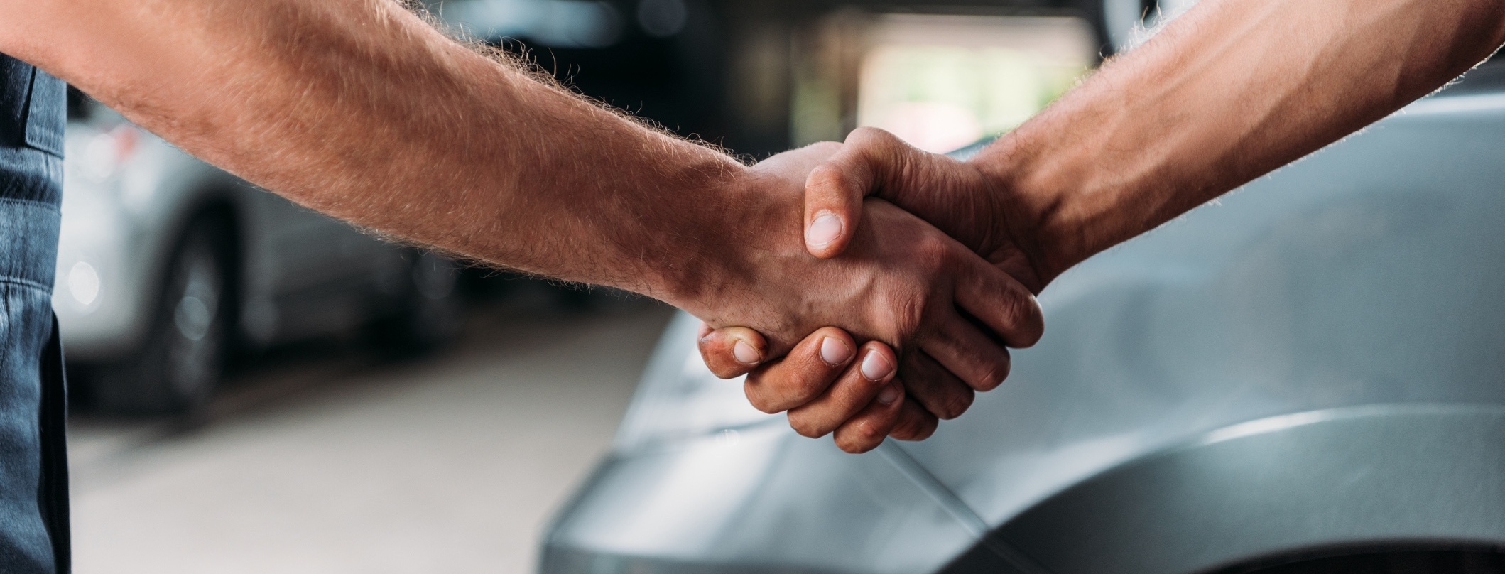 Manual vs Automatic Transmission near Greenfield, IN Eastgate CJDR