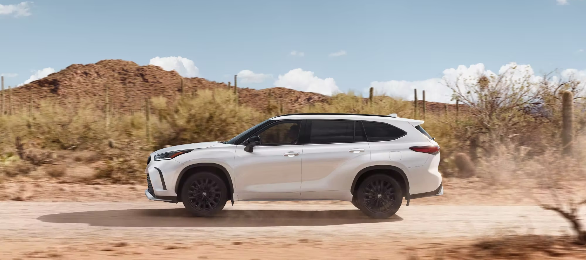 2023 Toyota Highlander Lease near Olathe, KS, 66051 - Molle Toyota