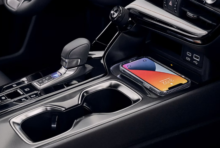 Con un Lexus NX 350 2023 tienes un pasaje para viajar en primera clase todos los días