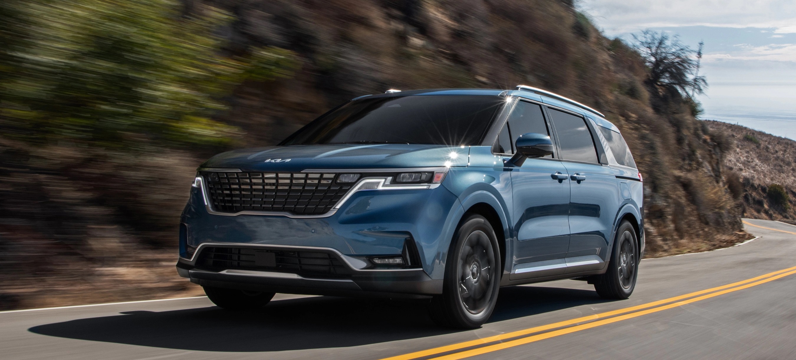 2023 Kia Carnival Key Features near Floresville, TX