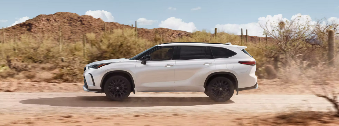 2023 Toyota Highlander for Sale in Rockford, IL