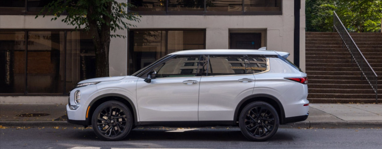 2023 Mitsubishi Outlander for Sale near Southbridge, MA