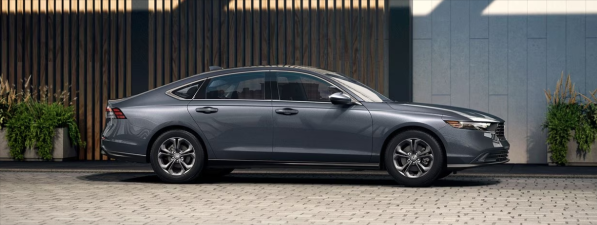 Honda Accord 2023 vs Toyota Camry 2023 en Fredericksburg, VA