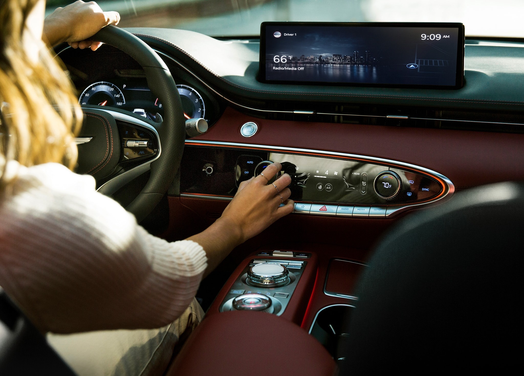 2023 Genesis GV70 Center Stack