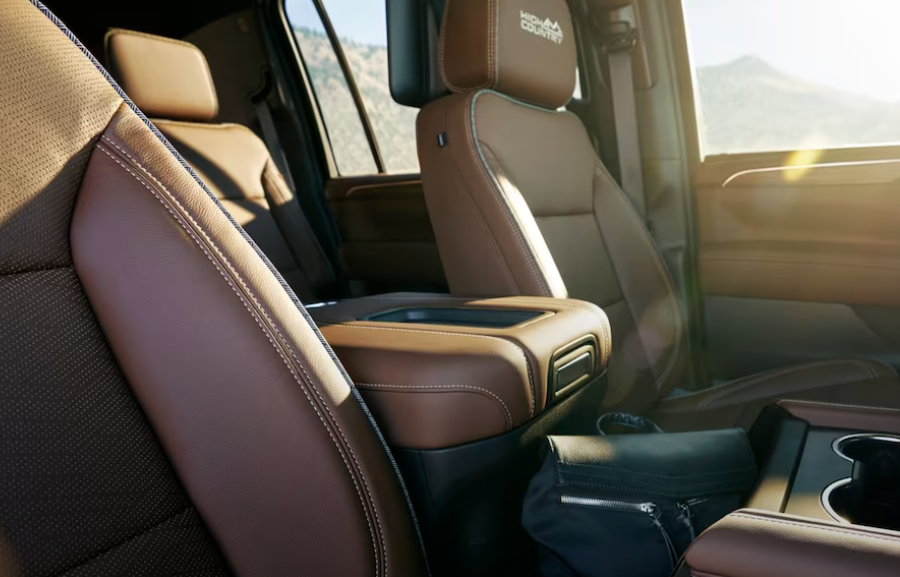 2023 Chevrolet Suburban Front Seats