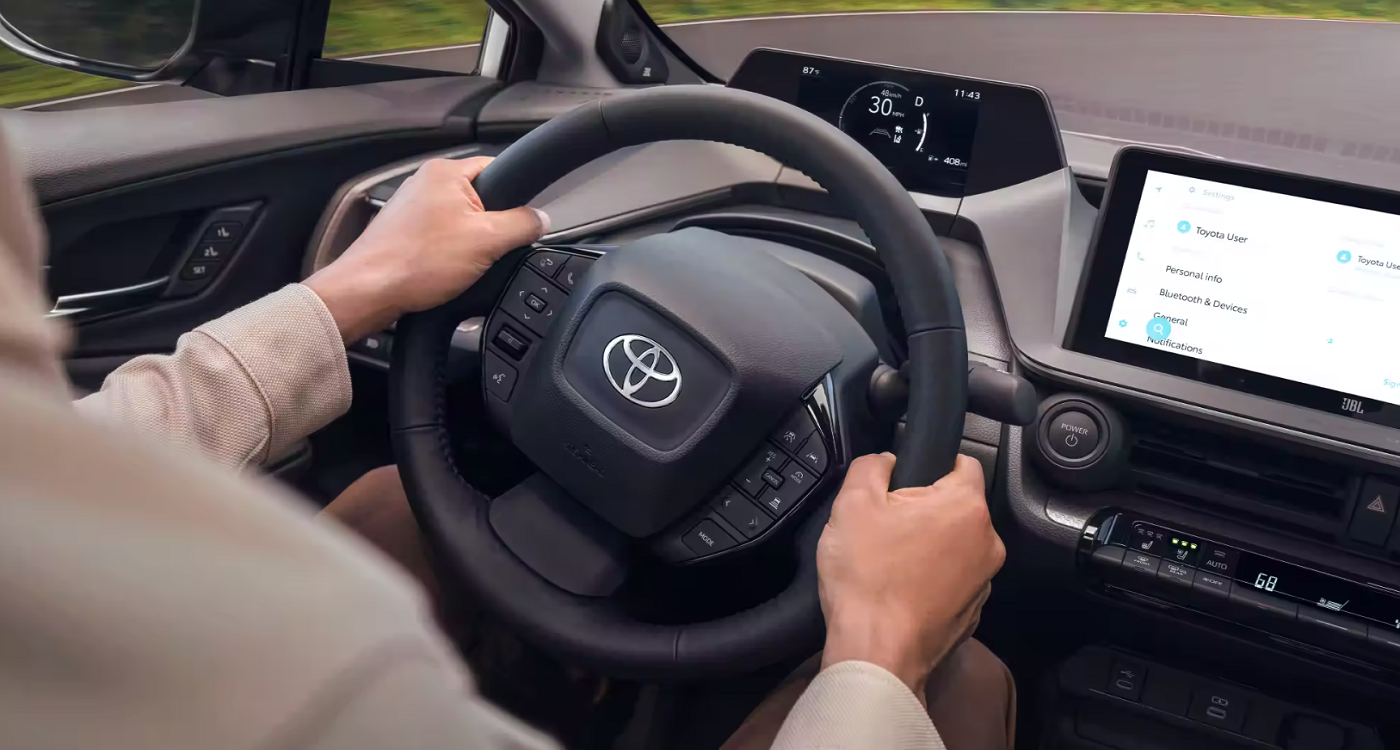 2023 Toyota Prius Steering Wheel And Touchscreen
