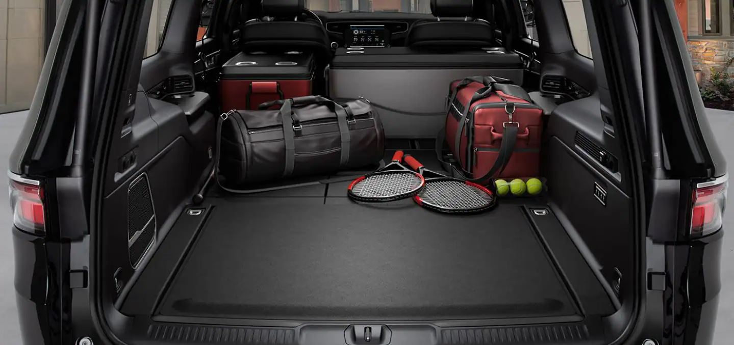 2023 Wagoneer Trunk Space
