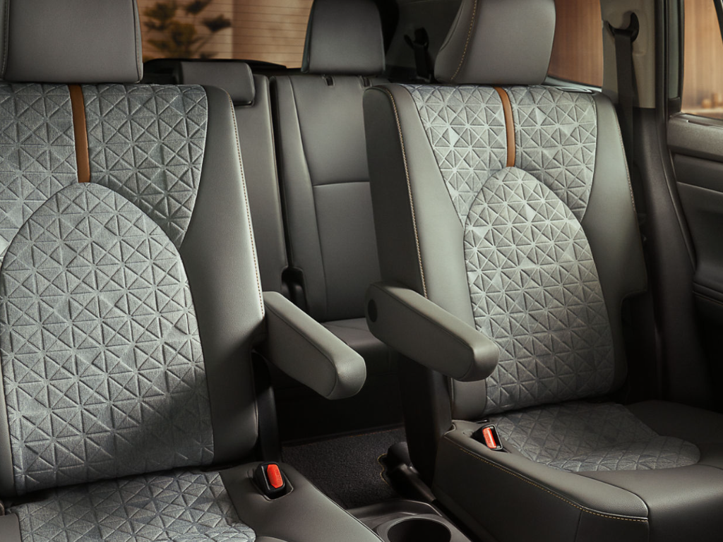 2023 Highlander Hybrid Rear Seats