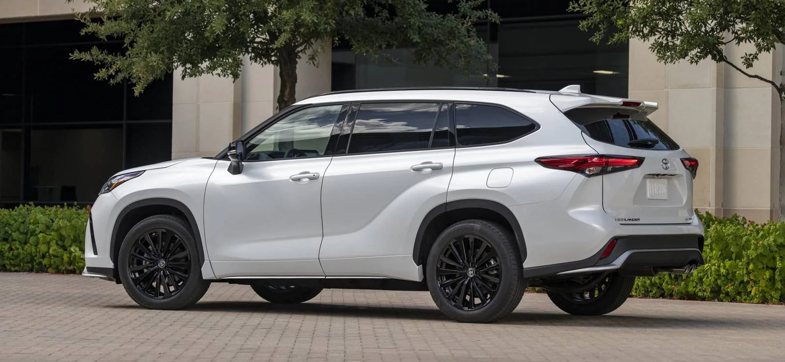 2023 Toyota Highlander for Sale near Fair Lawn, NJ Toyota of Hackensack