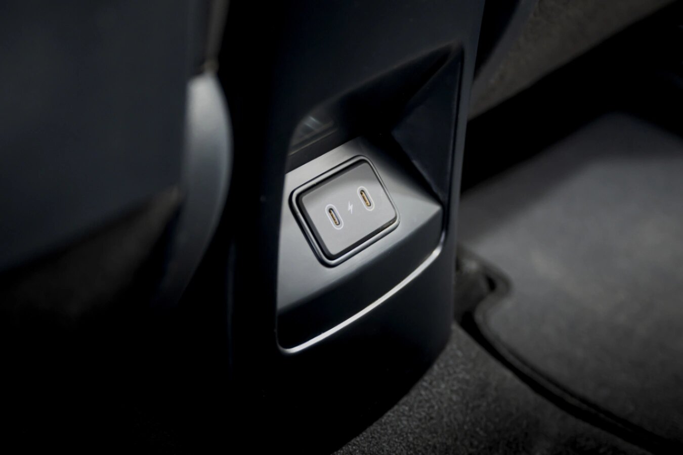 Rear USB Charging Ports of the 2023 Kia Soul 