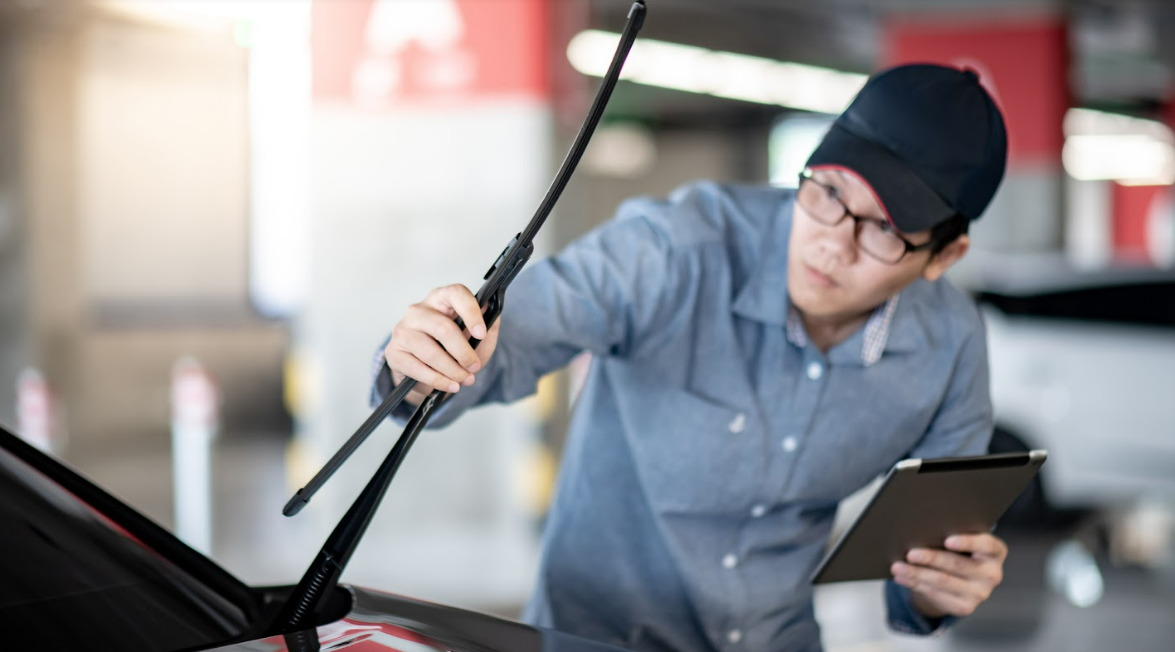 Windshield Wiper Blade Replacement in Chantilly, VA