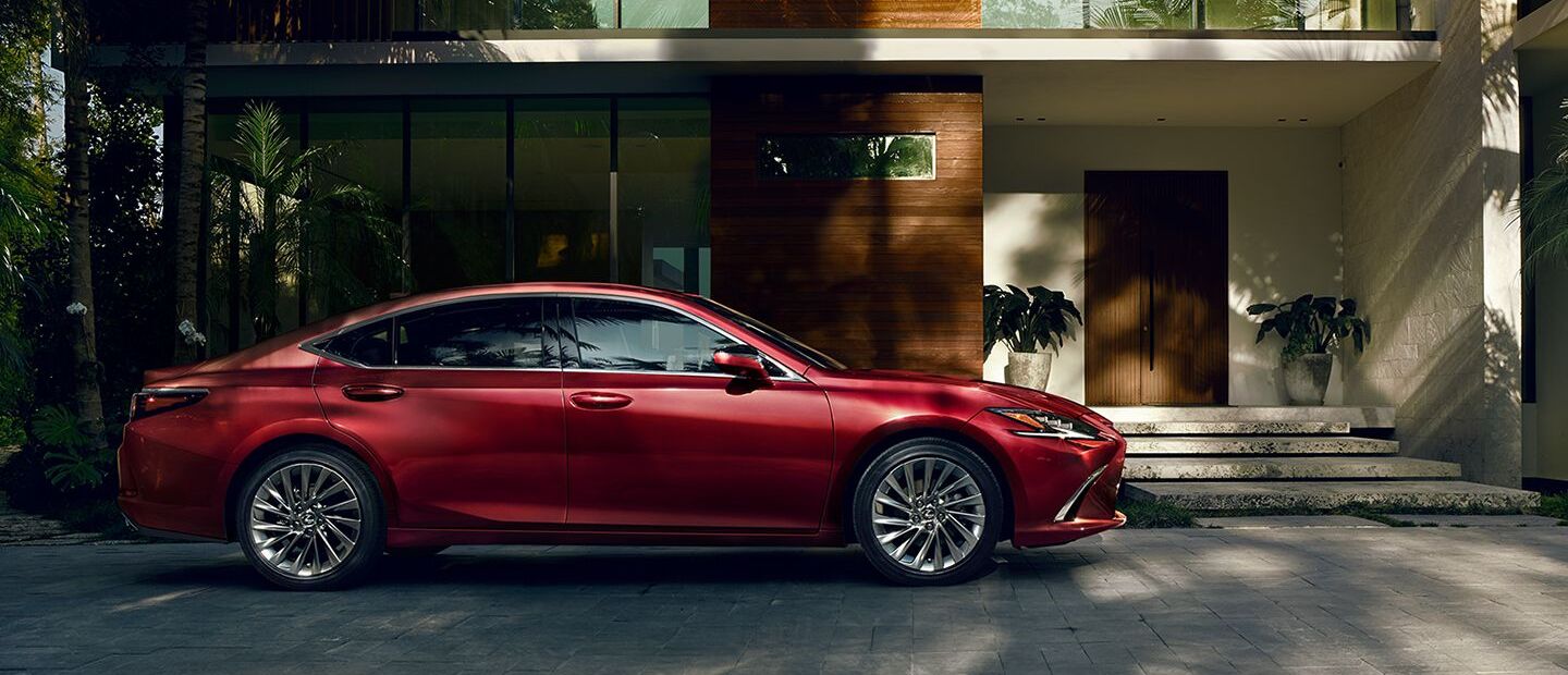 2023 Lexus ES 350 vs 2023 Acura TLX near Alexandria, VA