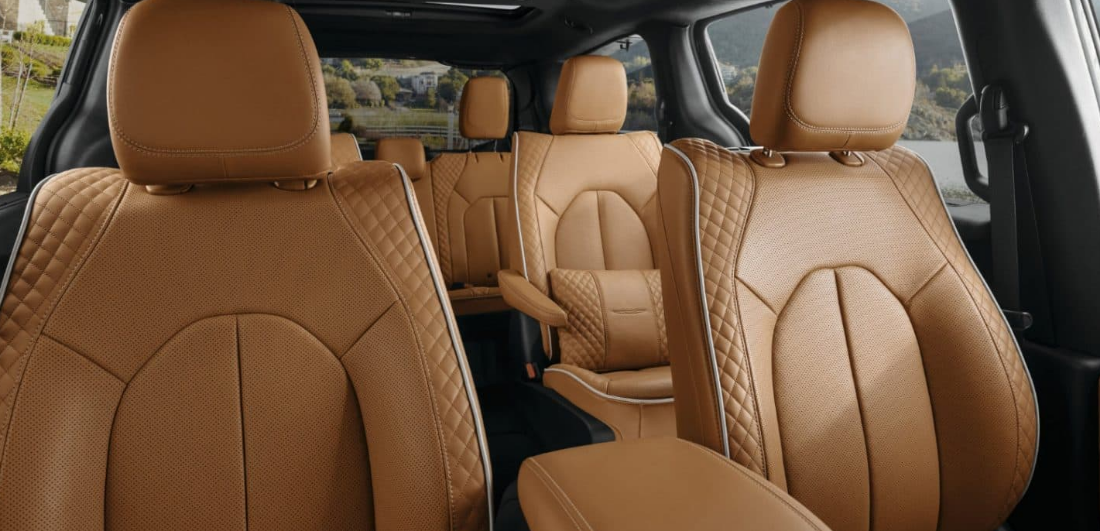 2023 Chrysler Pacifica Seating