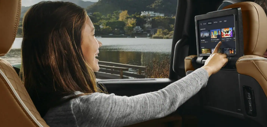 2023 Chrysler Pacifica Rear Entertainment