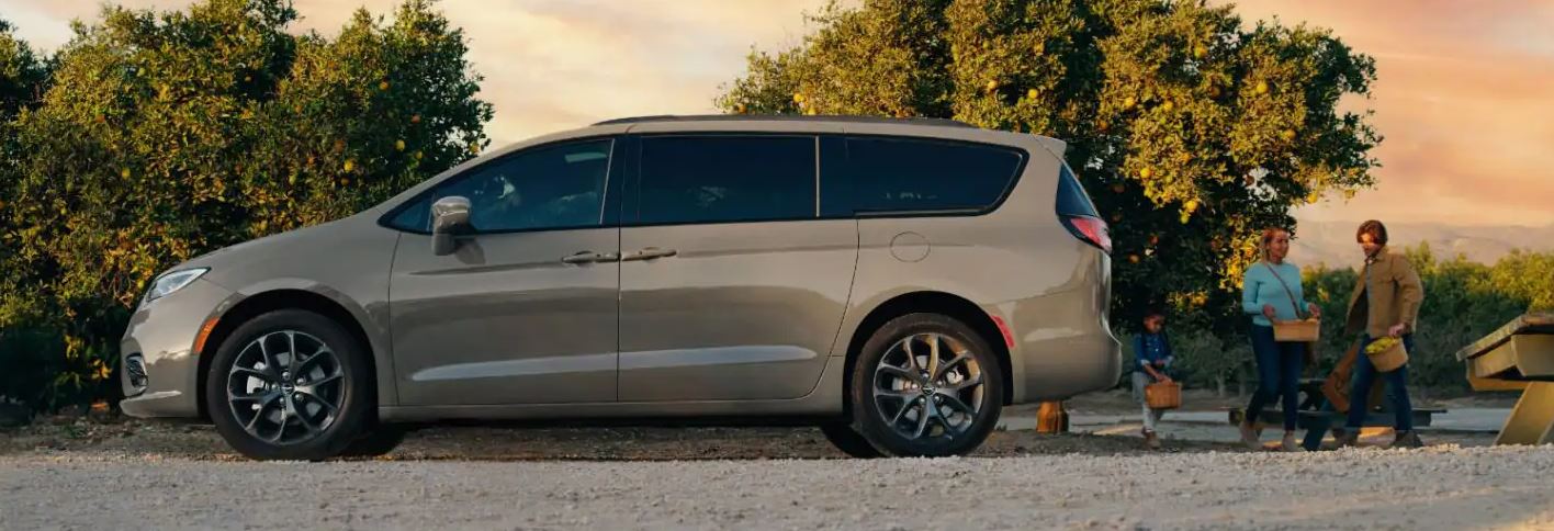 2023 Chrysler Pacifica for Sale in Chambersburg, PA - Shively Motors of  Chambersburg