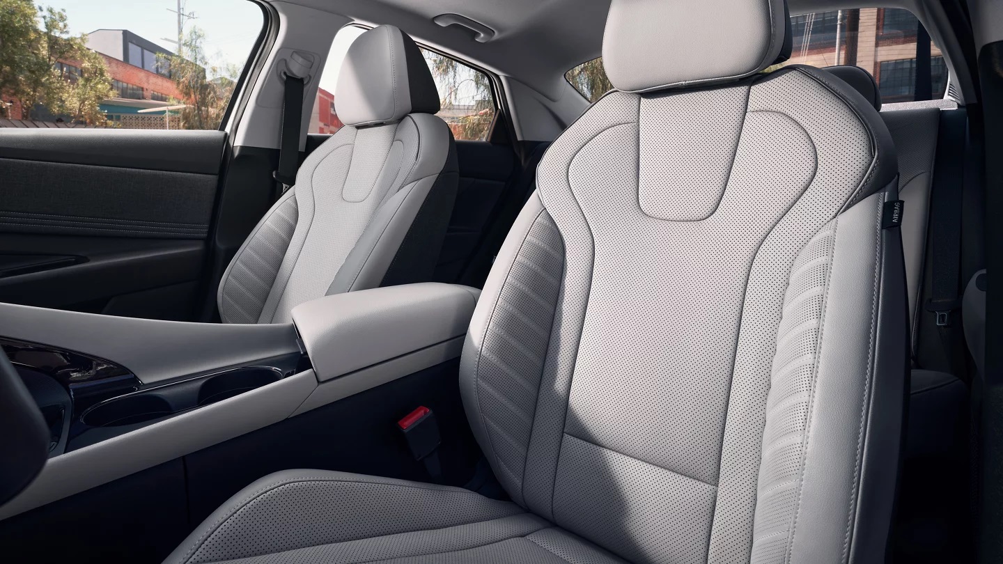 2023 Hyundai ELANTRA Interior