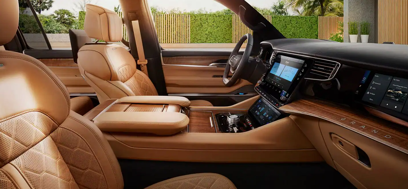 2023 Grand Wagoneer Front Cabin
