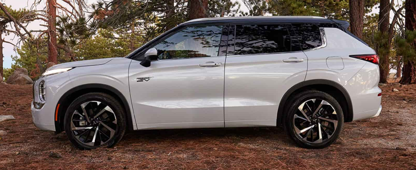 2023 Mitsubishi Outlander PHEV vs 2023 Toyota RAV4 Prime near Pensacola ...