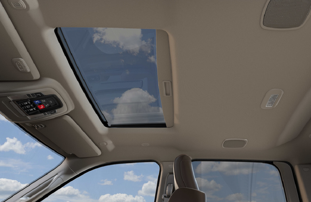 2023 Ram 3500 Sunroof
