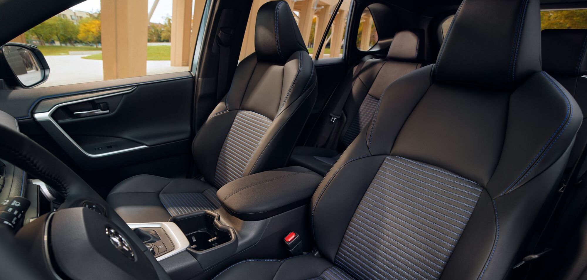 2023 Toyota RAV4 XLE Front Seats