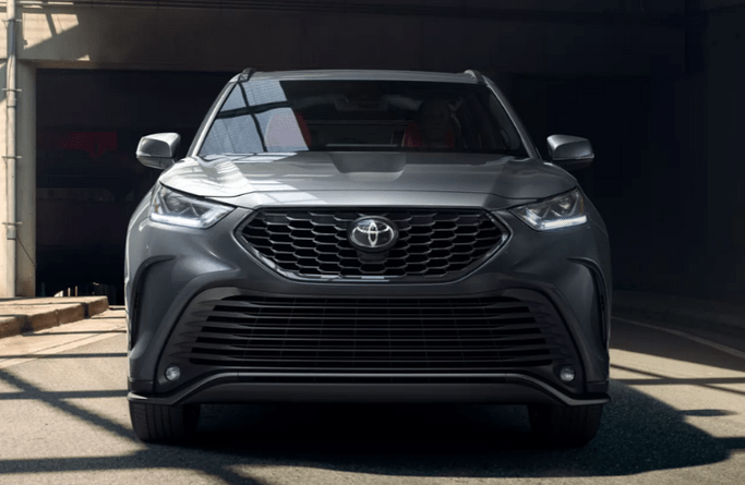 2022 Toyota Highlander front view