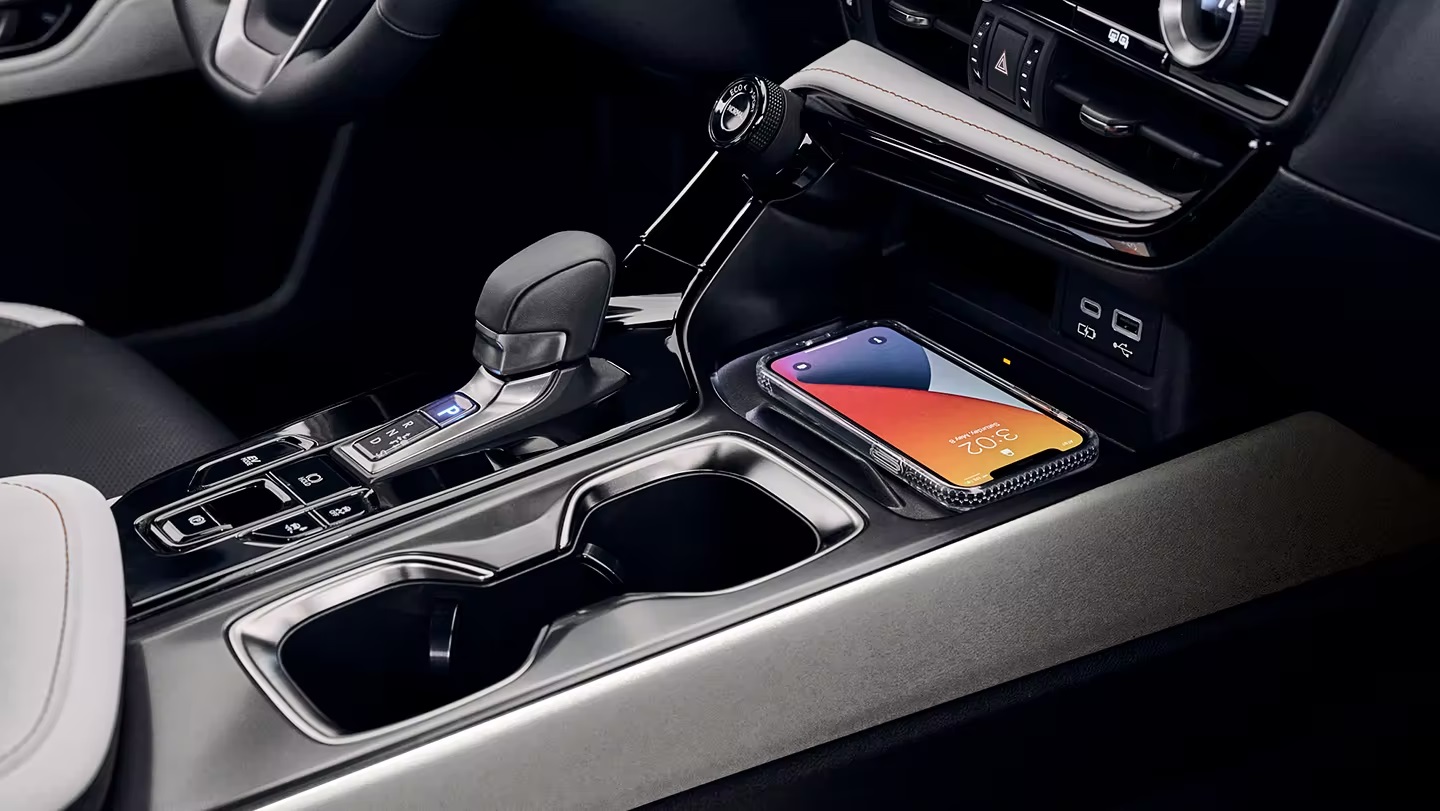 2024 Lexus NX 350h Charging Pad