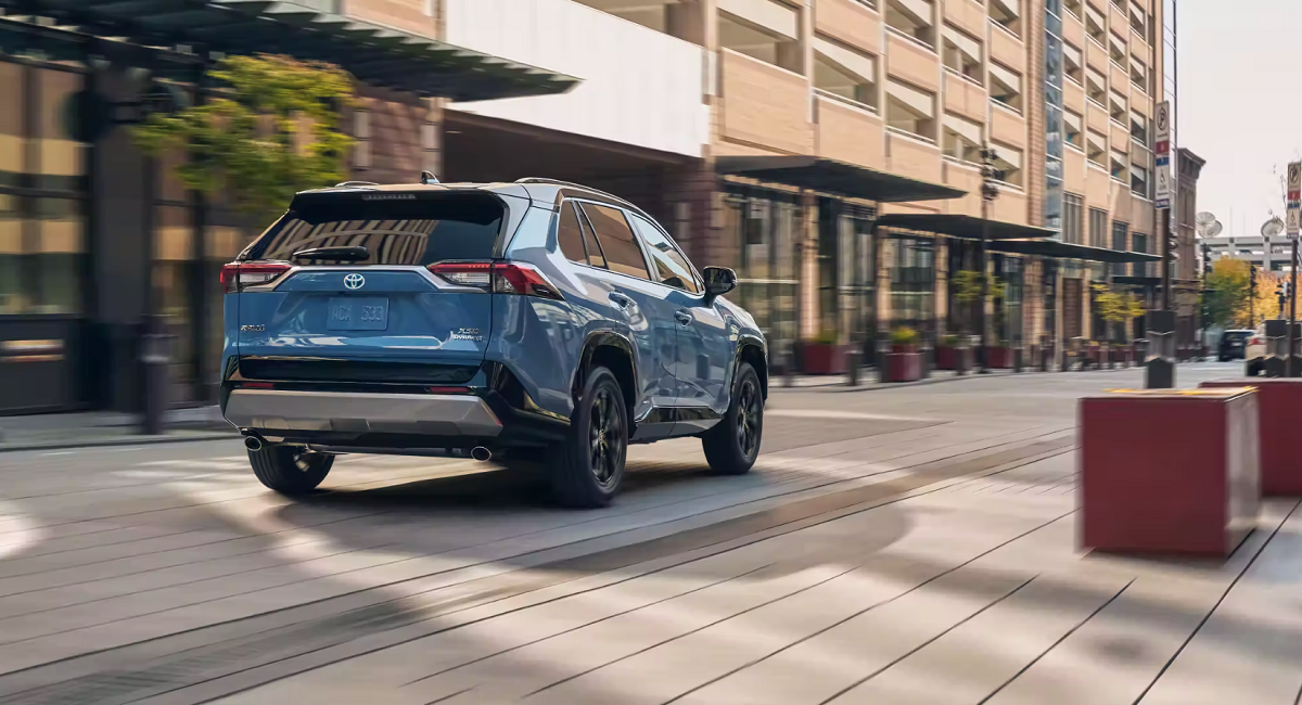 2023 Toyota RAV4 Key Features near Toledo, OH