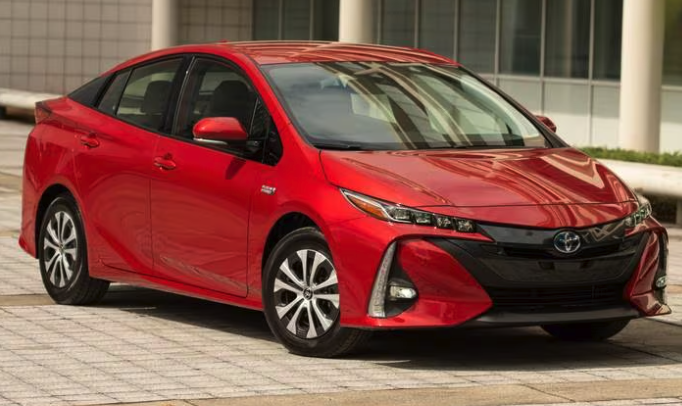 Comparing the 2023 Toyota Prius vs 2022 Prius - Future Toyota