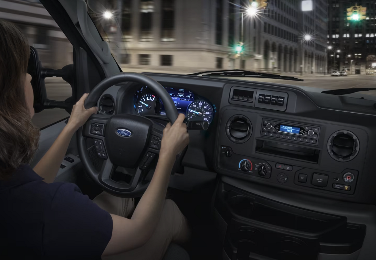 2024 Ford E-450 Dashboard