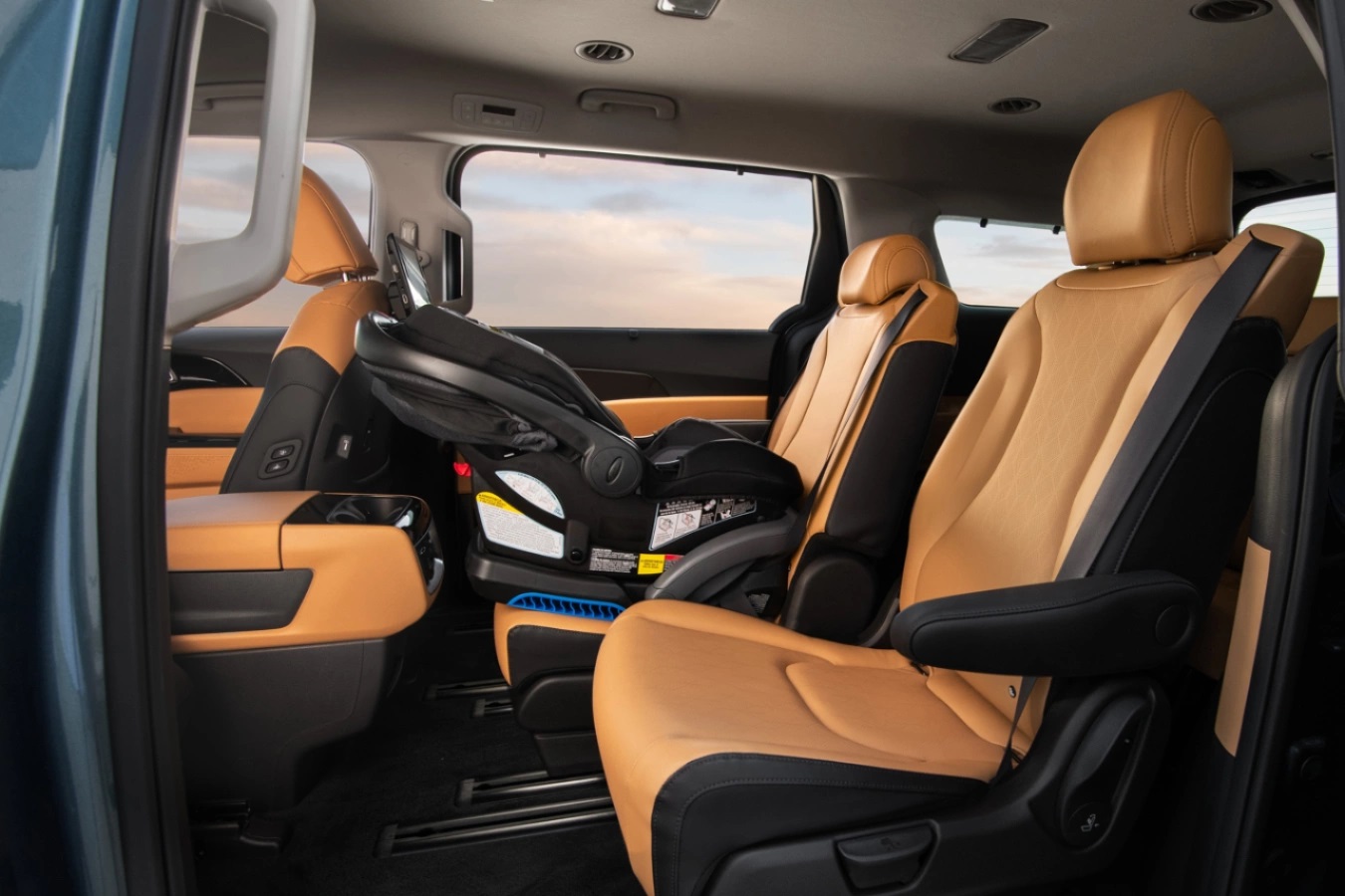 2024 Kia Carnival Seating