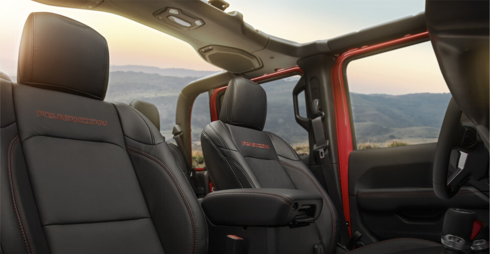 2023 Jeep Gladiator Interior