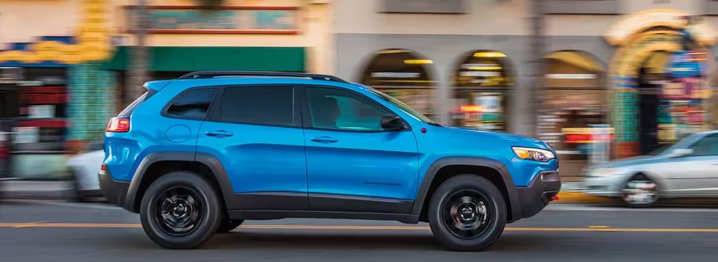 2023 Jeep Cherokee Key Features near Springfield, IL