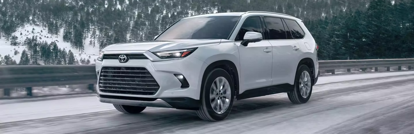2024 Toyota Grand Highlander vs 2024 Hyundai PALISADE near Des Moines, IA